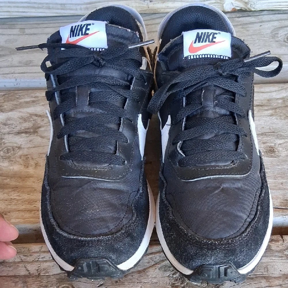 Nike Black and White Women's Sneakers